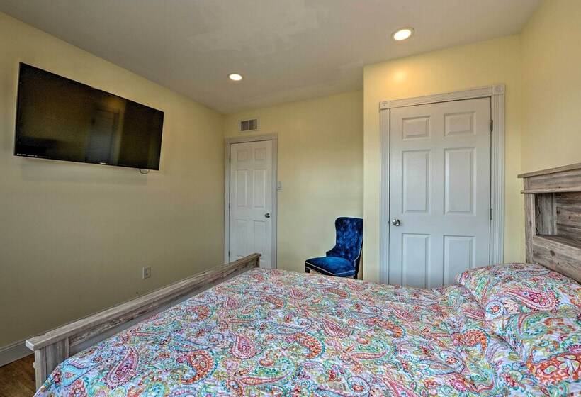 Seaside Wildwood Haven: Walk To Boardwalk/beach!