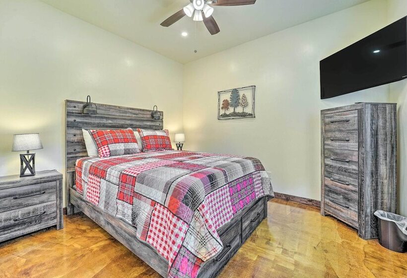 Serene Dolores Cabin W/ Patio & River Access!