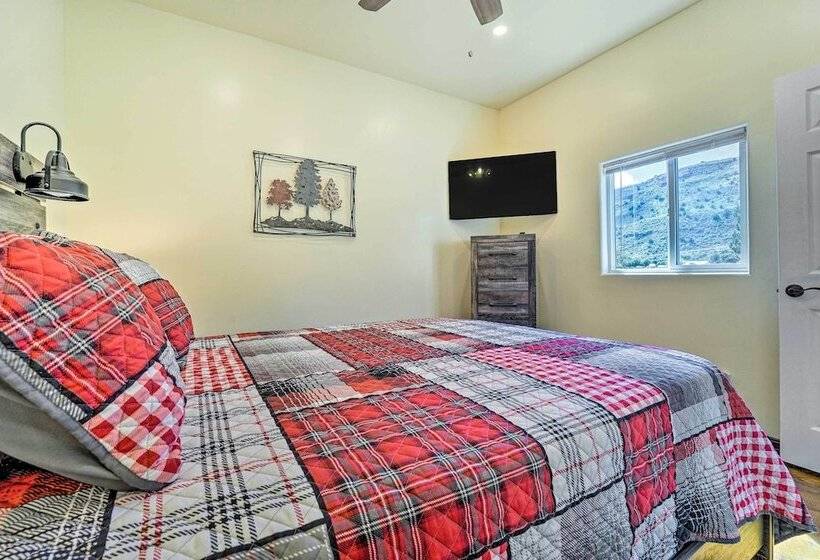 Serene Dolores Cabin W/ Patio & River Access!