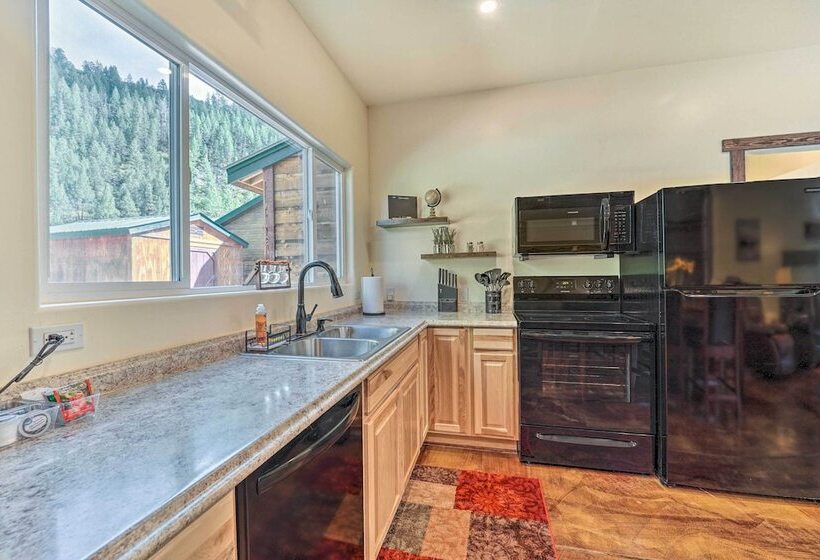 Serene Dolores Cabin W/ Patio & River Access!