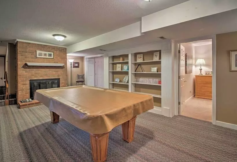 Spacious Family Home   17 Miles To Winston Salem!