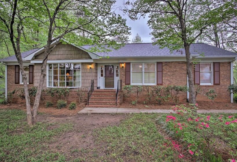 Spacious Family Home   17 Miles To Winston Salem!