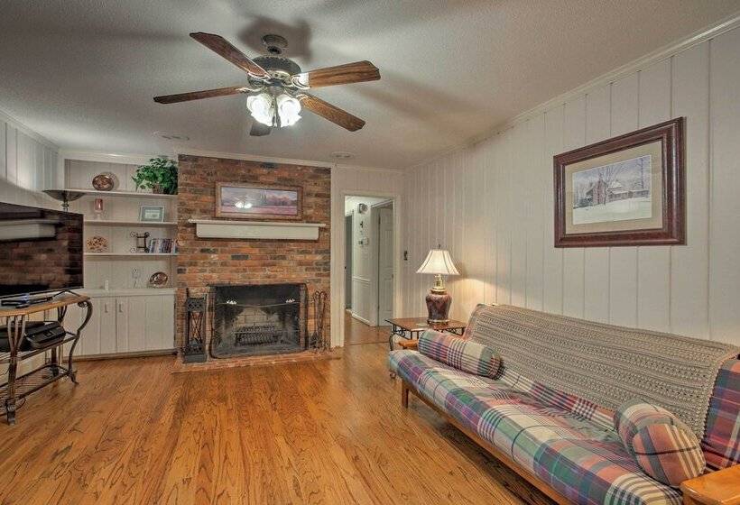 Spacious Family Home   17 Miles To Winston Salem!