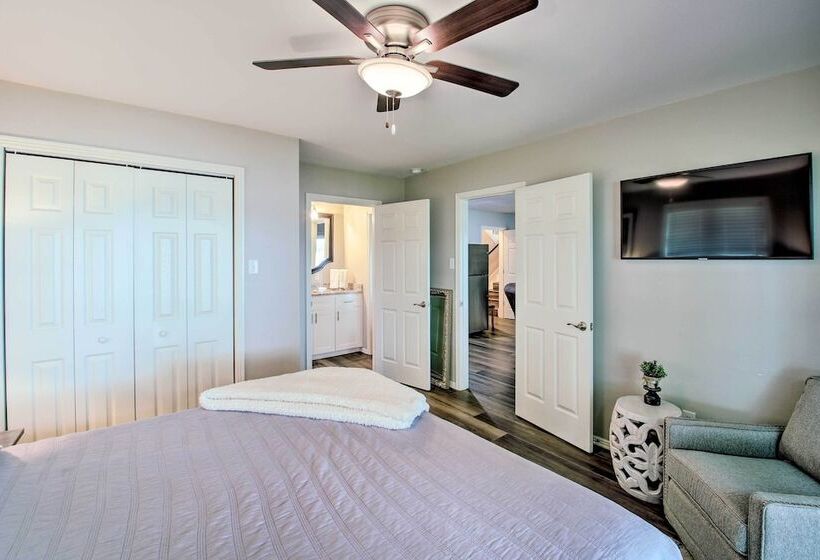 Spacious Hot Springs Home W/ Dock On Lake Hamilton