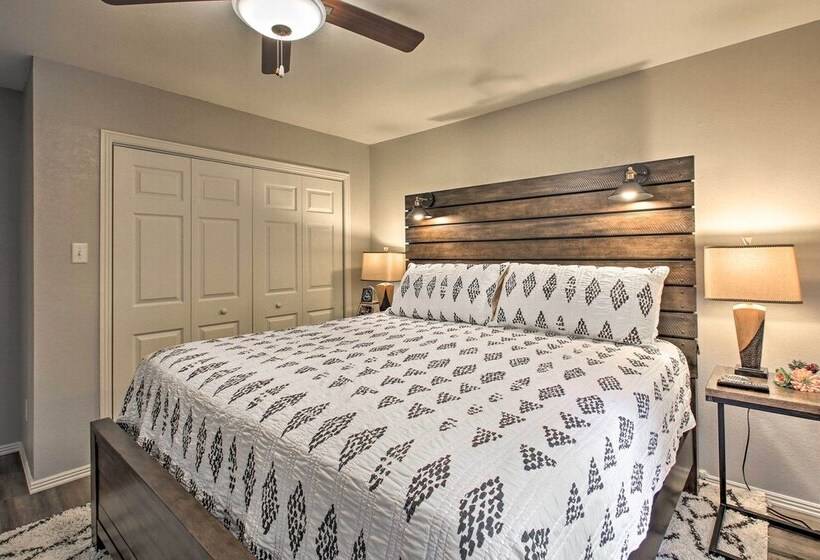 Spacious Hot Springs Home W/ Dock On Lake Hamilton