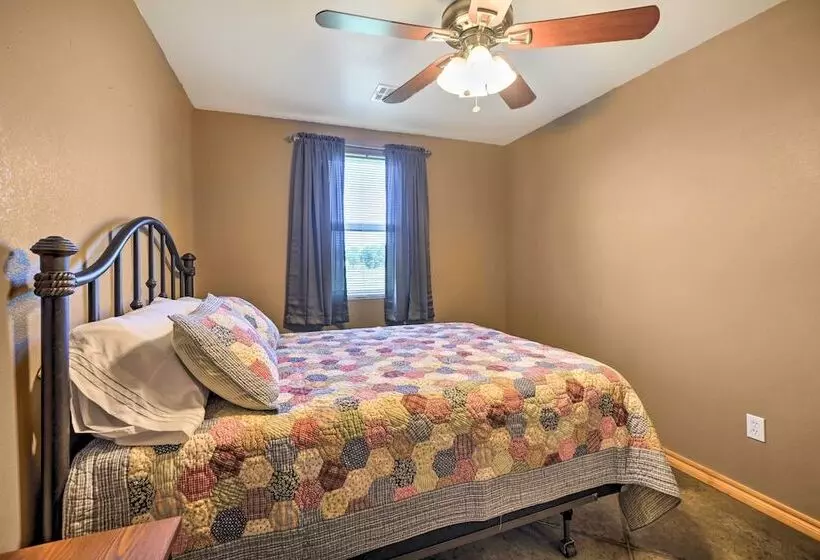 The Bunkhouse At Rolling Meadows Ranch W/ Grill!