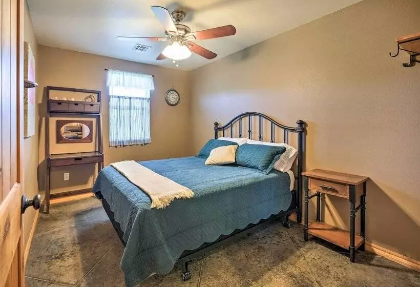 The Bunkhouse At Rolling Meadows Ranch W/ Grill!