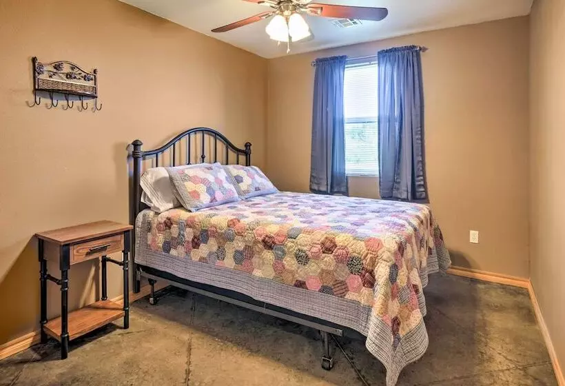 The Bunkhouse At Rolling Meadows Ranch W/ Grill!