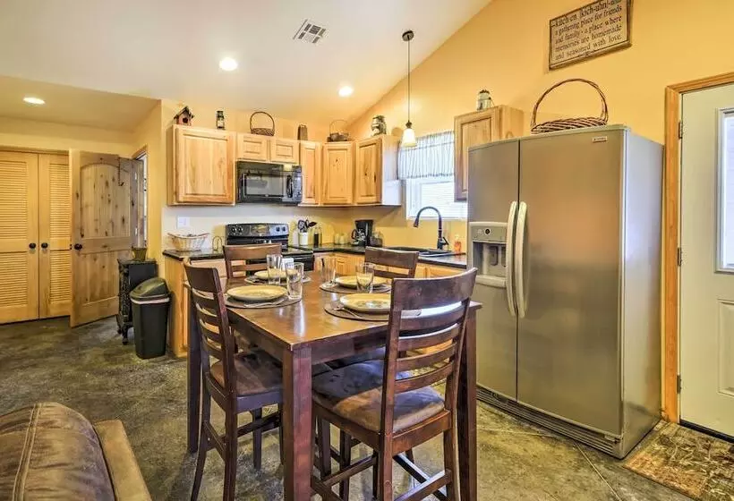 The Bunkhouse At Rolling Meadows Ranch W/ Grill!