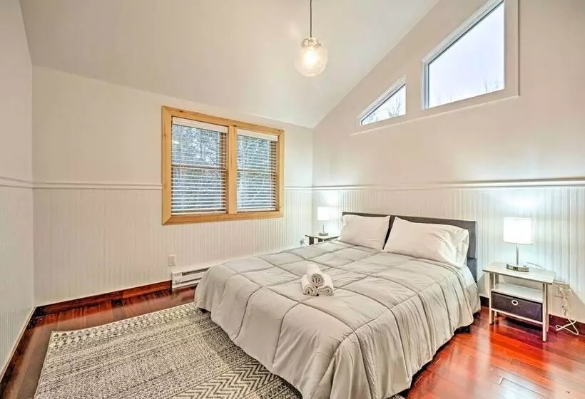 Upstate Hideaway By Hiking & Hunter Mountain!