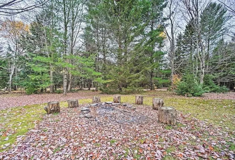 Upstate Hideaway By Hiking & Hunter Mountain!