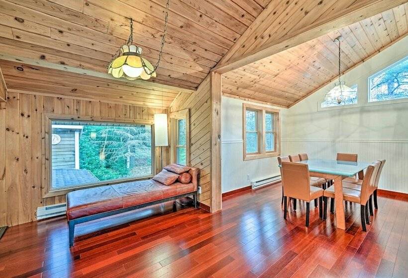 Upstate Hideaway By Hiking & Hunter Mountain!