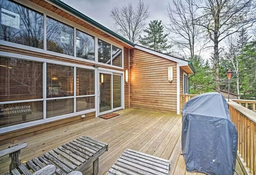 Upstate Hideaway By Hiking & Hunter Mountain!