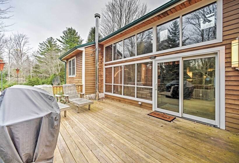 Upstate Hideaway By Hiking & Hunter Mountain!