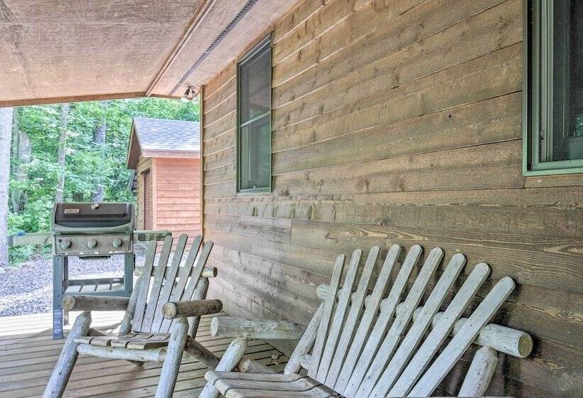 Waterfront Cottage W/ Dock On Papoose Lake!