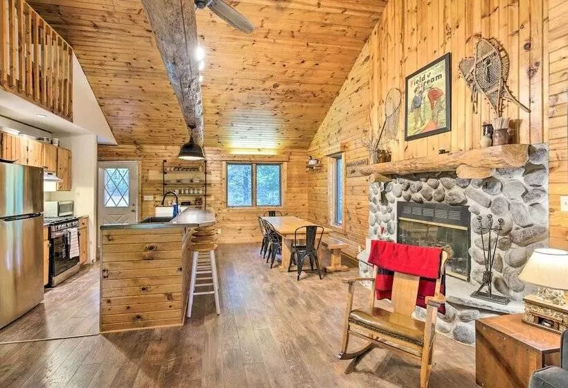 Waterfront Cottage W/ Dock On Papoose Lake!