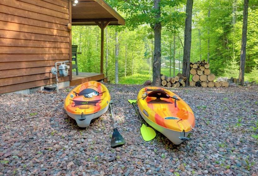 Waterfront Cottage W/ Dock On Papoose Lake!
