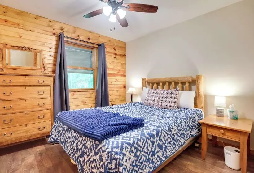 Waterfront Cottage W/ Dock On Papoose Lake!