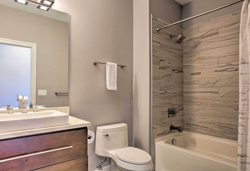 Waterfront Silver Lake Home W/ Private 40 Dock!