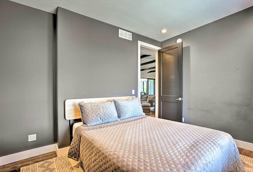 Waterfront Silver Lake Home W/ Private 40 Dock!