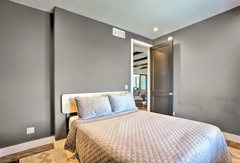 Waterfront Silver Lake Home W/ Private 40 Dock!