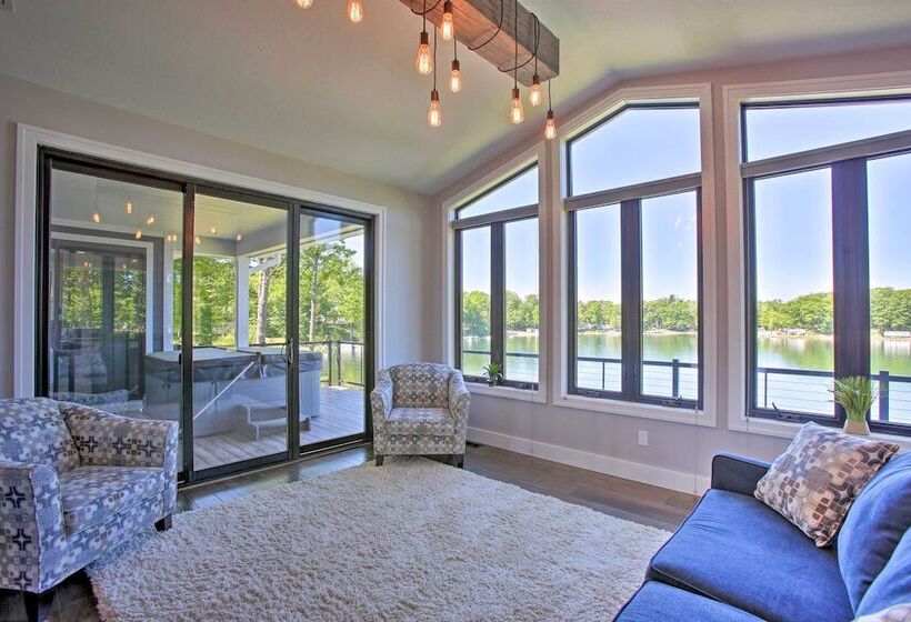 Waterfront Silver Lake Home W/ Private 40 Dock!