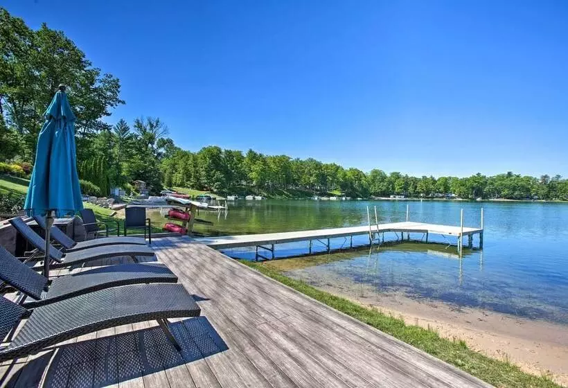 Waterfront Silver Lake Home W/ Private 40 Dock!