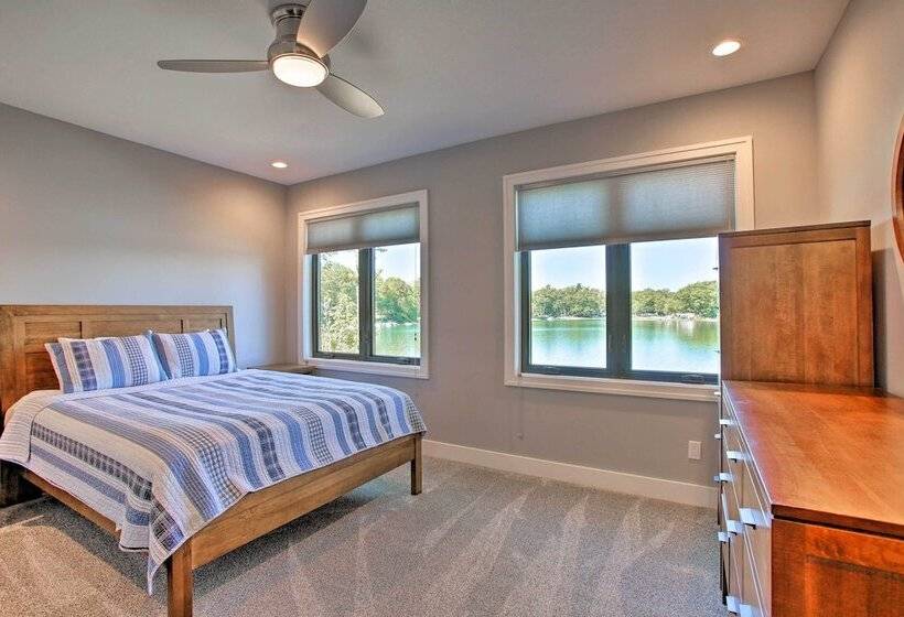 Waterfront Silver Lake Home W/ Private 40 Dock!