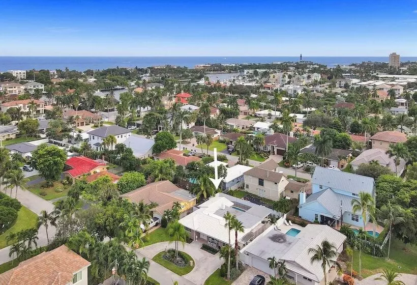 6 Br With Heated Pool Close To Beach