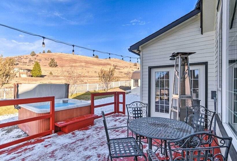 Alluring Home W/ Fire Pit < 1/2 Mi To Oit!