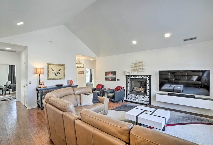 Alluring Home W/ Fire Pit < 1/2 Mi To Oit!