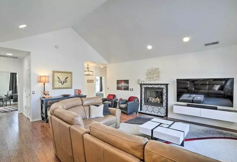 Alluring Home W/ Fire Pit < 1/2 Mi To Oit!