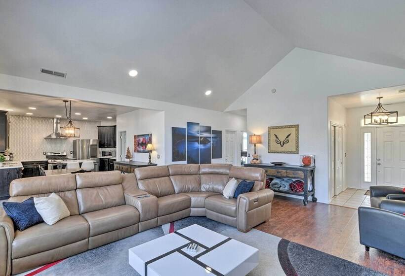 Alluring Home W/ Fire Pit < 1/2 Mi To Oit!