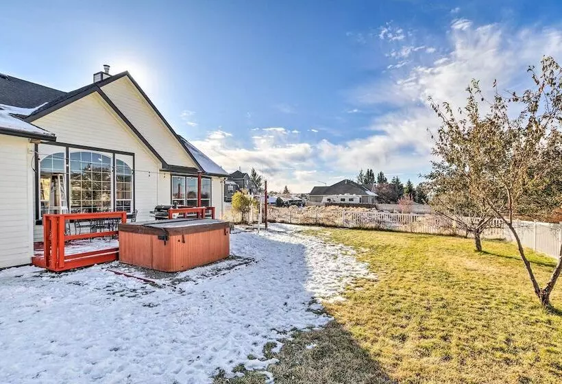 Alluring Home W/ Fire Pit < 1/2 Mi To Oit!