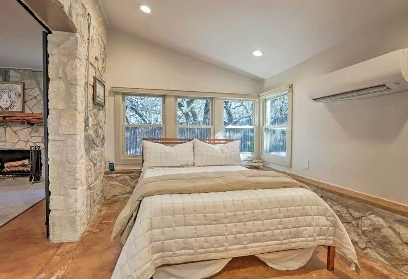 Blanco Riverfront Historic Home, 3 Mi To Downtown!