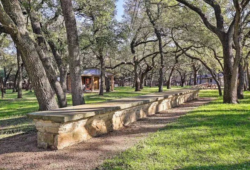 Blanco Riverfront Historic Home, 3 Mi To Downtown!