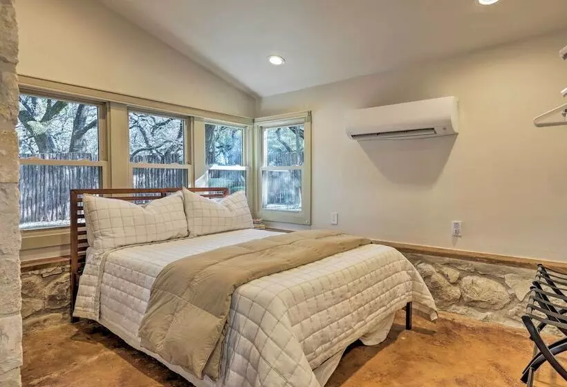 Blanco Riverfront Historic Home, 3 Mi To Downtown!