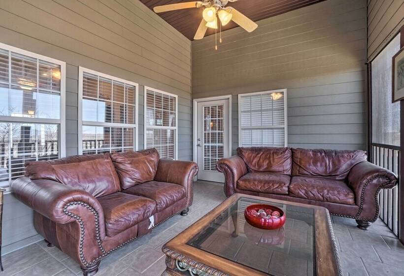 Branson Group Getaway: 2 Mi To Silver Dollar City!