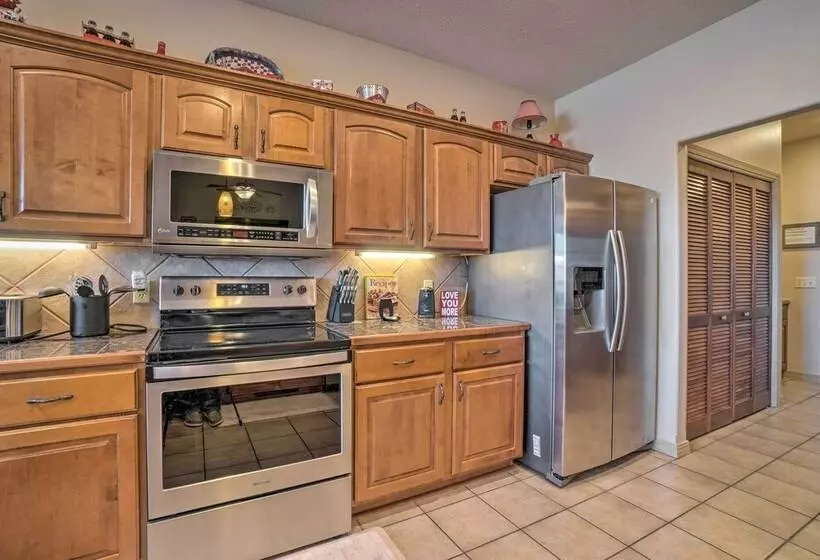 Branson Group Getaway: 2 Mi To Silver Dollar City!