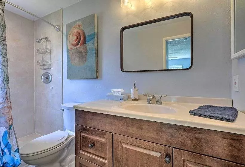 Lanai & Pond At Tranquil Bradenton Retreat!