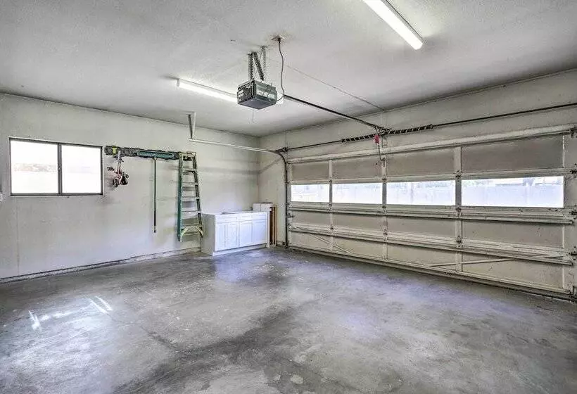 Charming Downtown Fruita Home: Hike & Explore