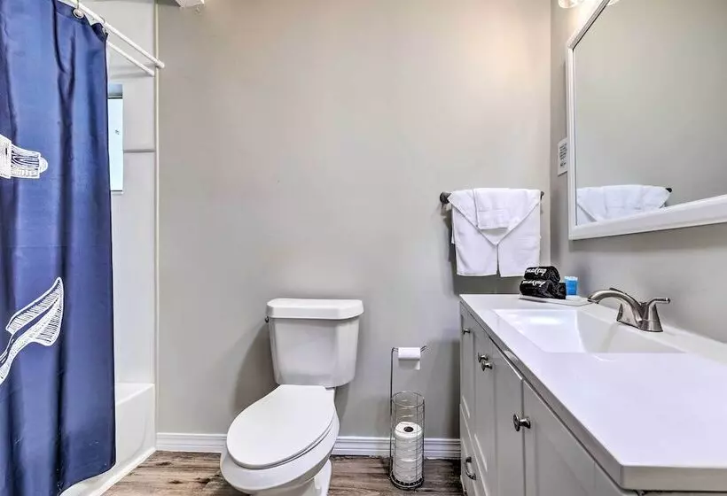 Charming Gulfport Home ~ 2 Mi To Marina