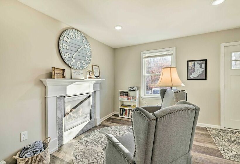 Charming Tobyhanna Home: Game Room, Fireplace