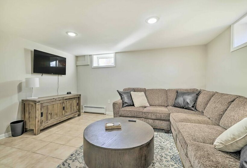 Charming Tobyhanna Home: Game Room, Fireplace