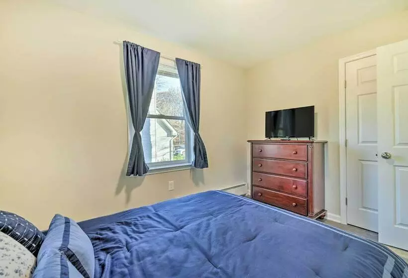 Charming Tobyhanna Home: Game Room, Fireplace