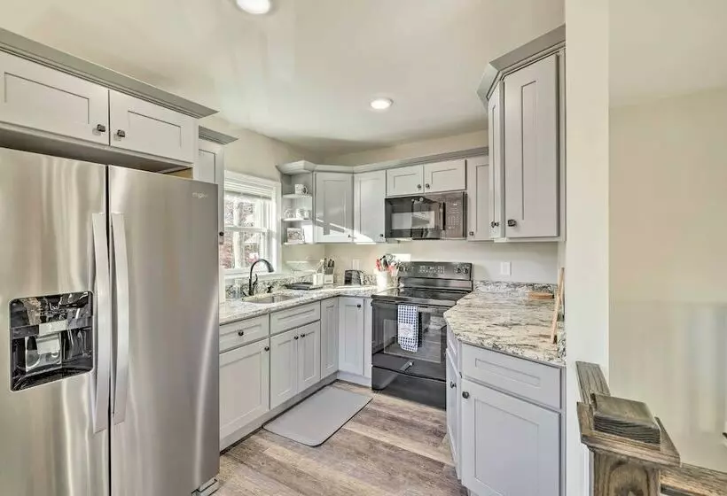Charming Tobyhanna Home: Game Room, Fireplace