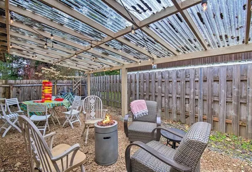 Coastal Cabin W/ Puget Sound & Rainier Views!
