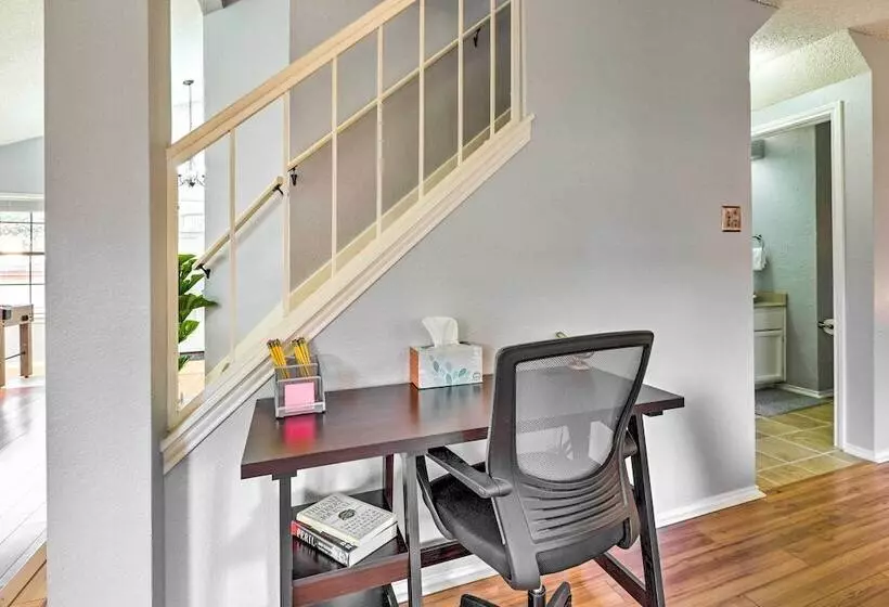 Austin Vacation Rental W/ Yard ~ 14 Mi To Downtown