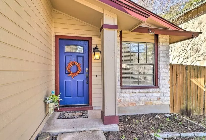 Austin Vacation Rental W/ Yard ~ 14 Mi To Downtown