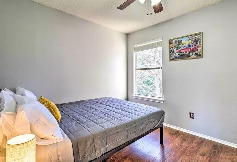 Austin Vacation Rental W/ Yard ~ 14 Mi To Downtown